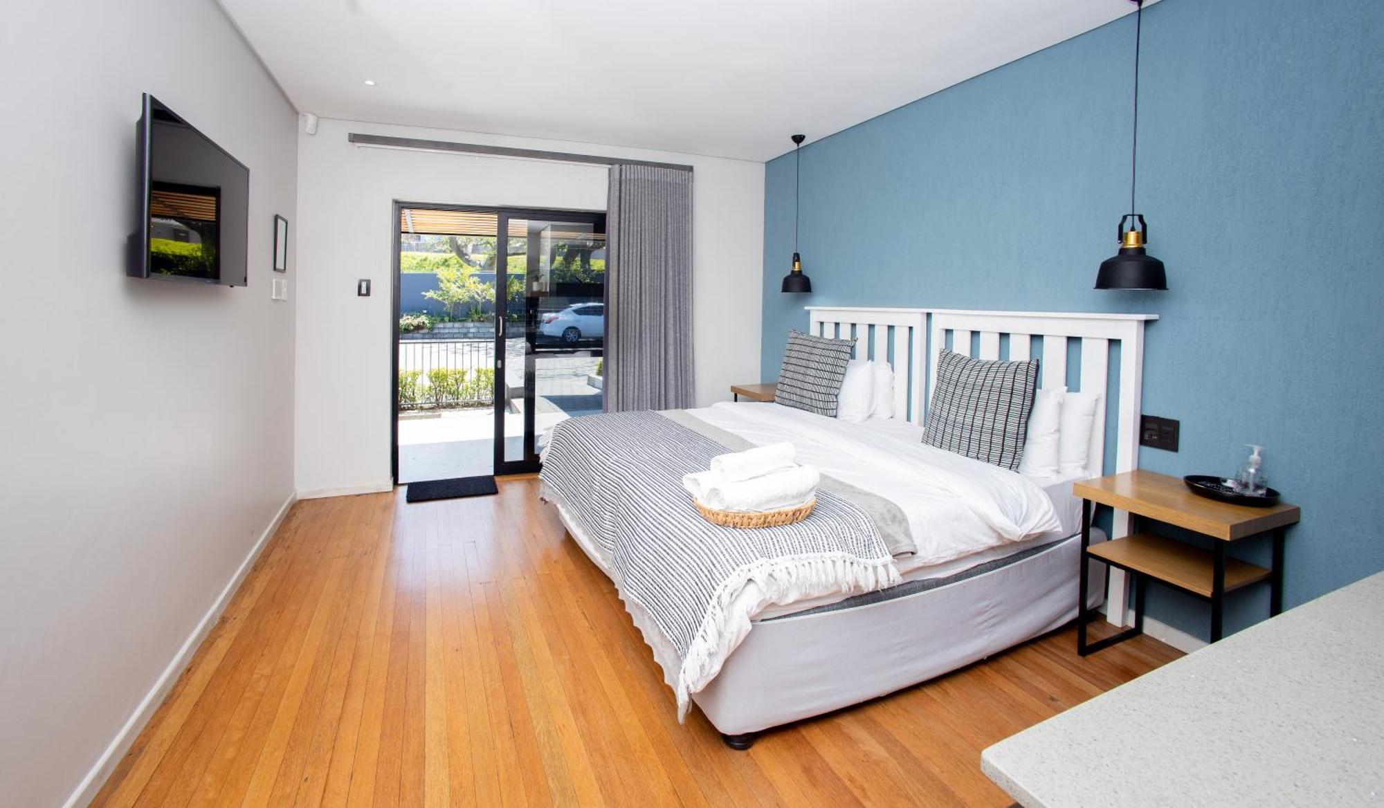 Coral Wood Self Catering Suites And B&B 이스트런던 외부 사진