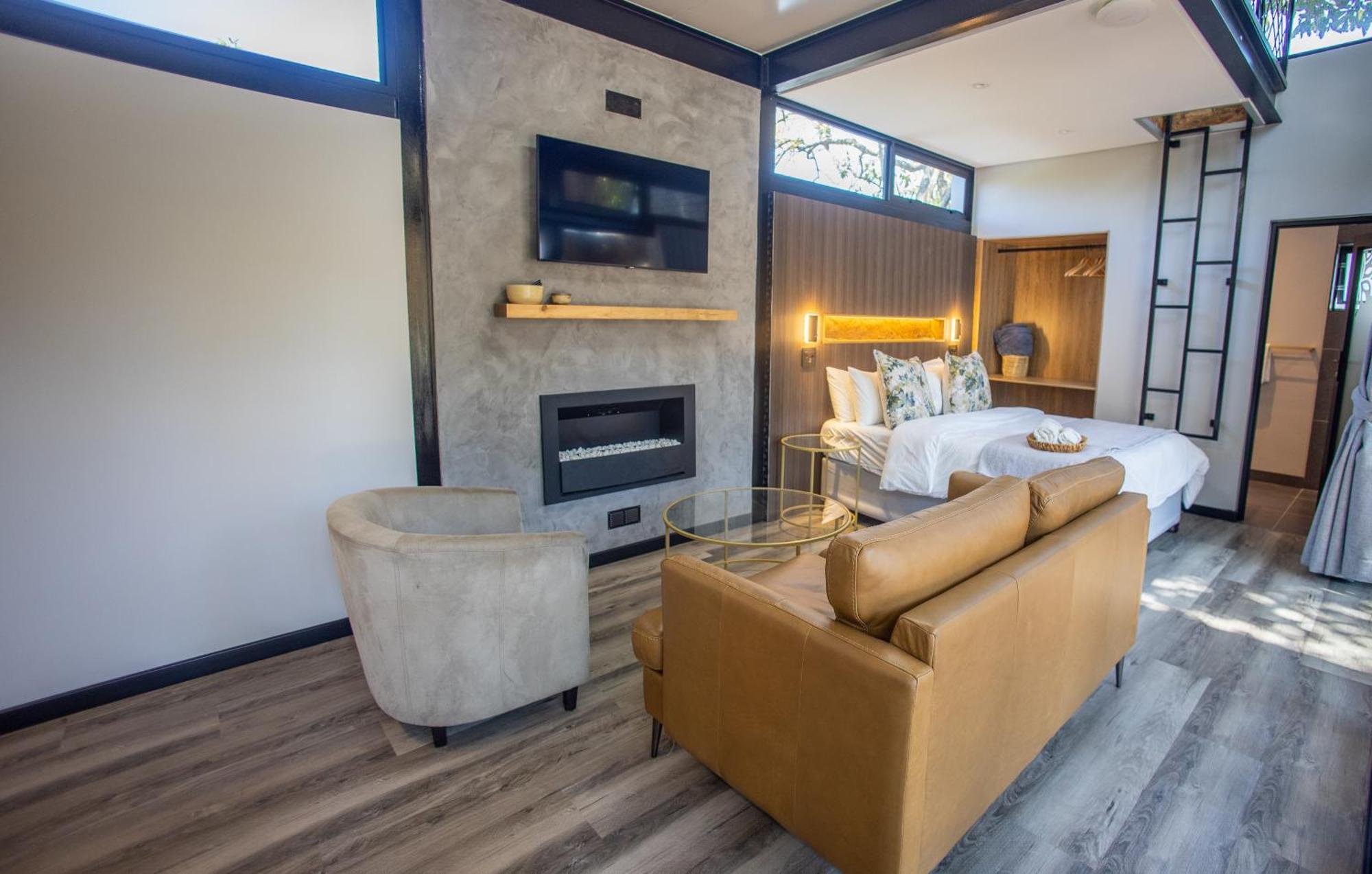 Coral Wood Self Catering Suites And B&B 이스트런던 외부 사진